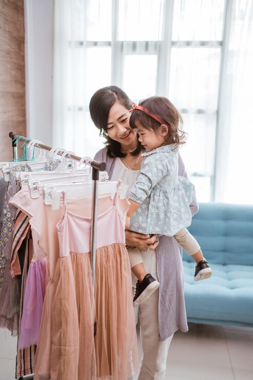 imgi_7_beautiful-asian-mother-taking-her-daughter-buy-clothes-shopping-mall_8595-25197